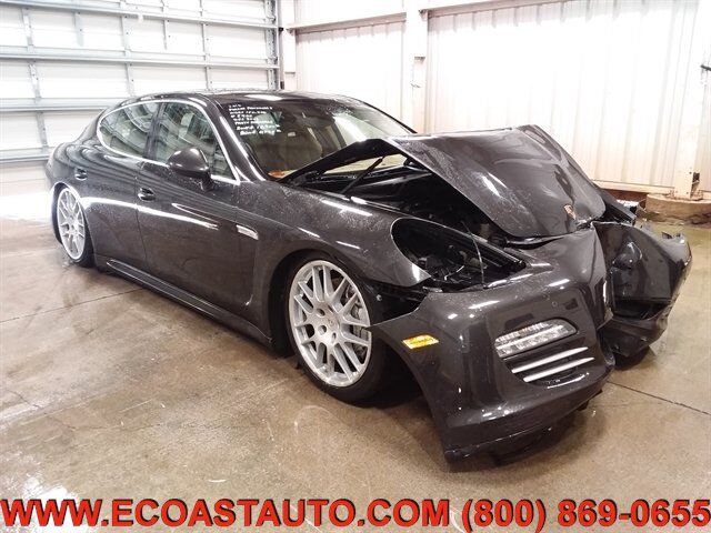 2010 PORSCHE Panamera