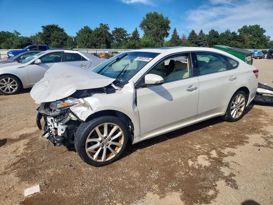 2013 TOYOTA Avalon