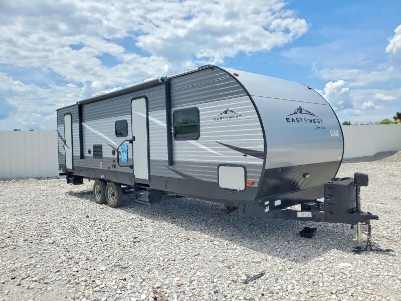 2020 FOREST RIVER Silver Lake Towable