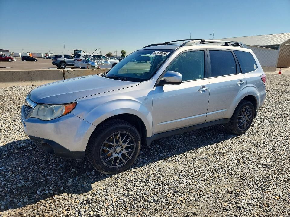 2013 SUBARU Forester