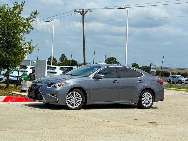 2016 LEXUS ES
