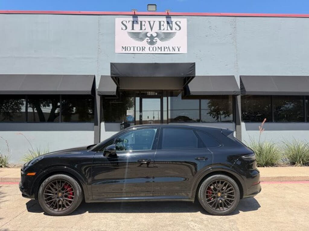 2021 PORSCHE Cayenne
