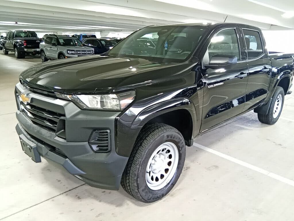 2025 CHEVROLET Colorado