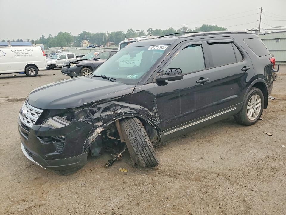 2018 FORD Explorer