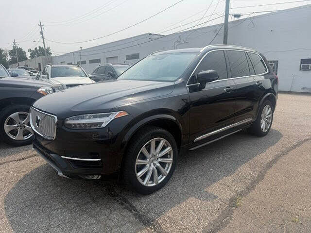 2016 VOLVO XC90