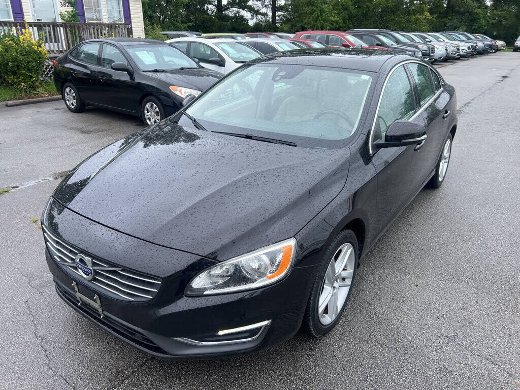 2015 VOLVO S60