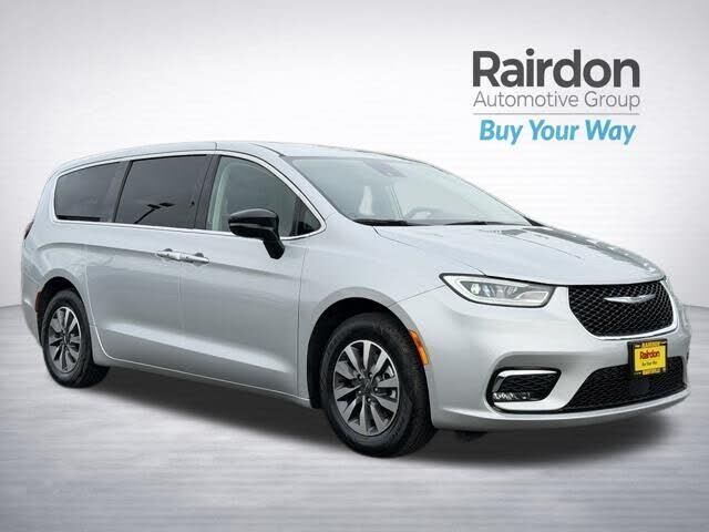 2024 CHRYSLER Pacifica