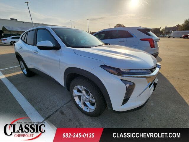 2024 CHEVROLET Trax