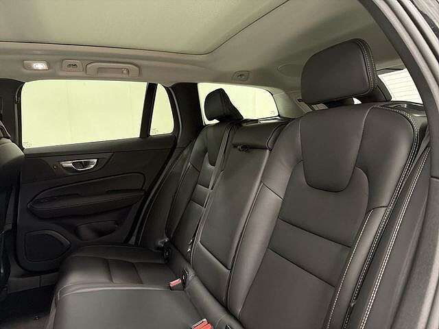 2025 VOLVO V60CC