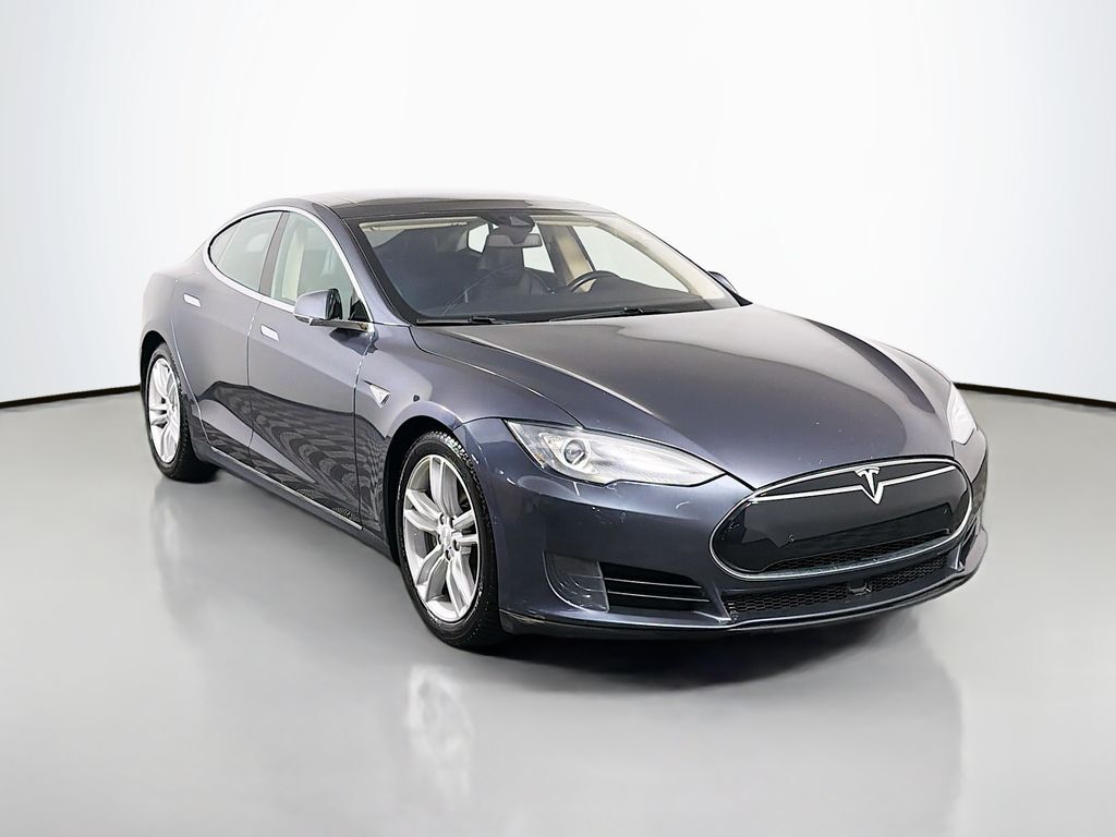 2015 TESLA Model S