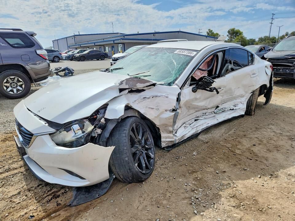 2017 MAZDA Mazda6