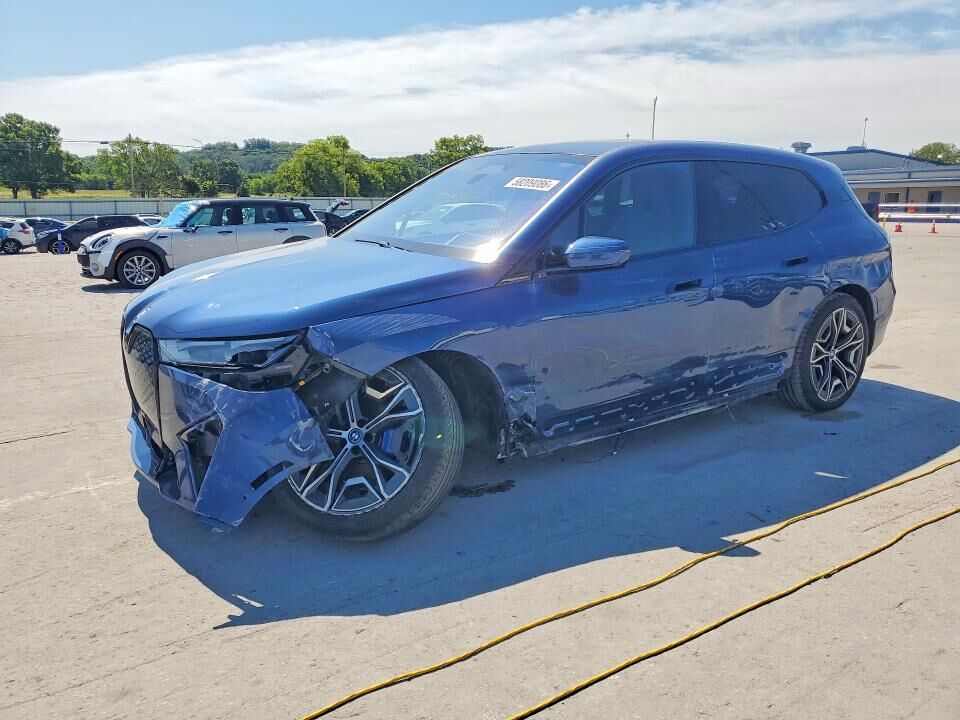 2025 BMW ix
