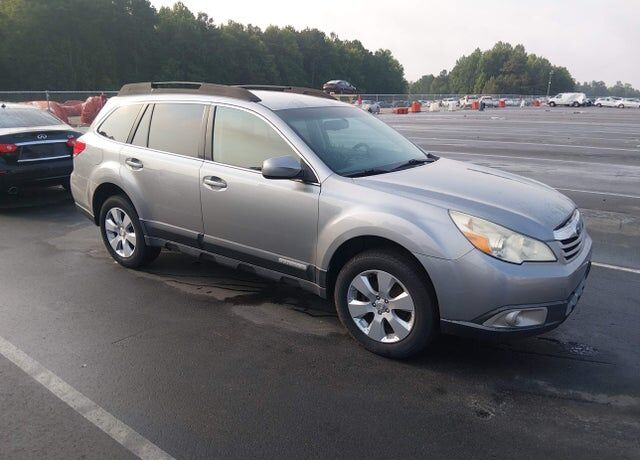 2011 SUBARU Outback