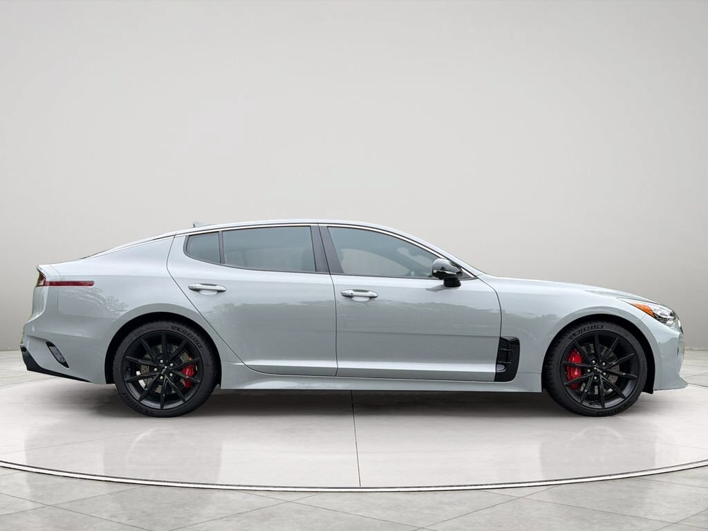 2023 KIA Stinger
