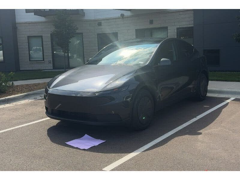2026 TESLA Model Y