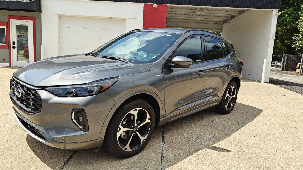 2023 FORD Escape