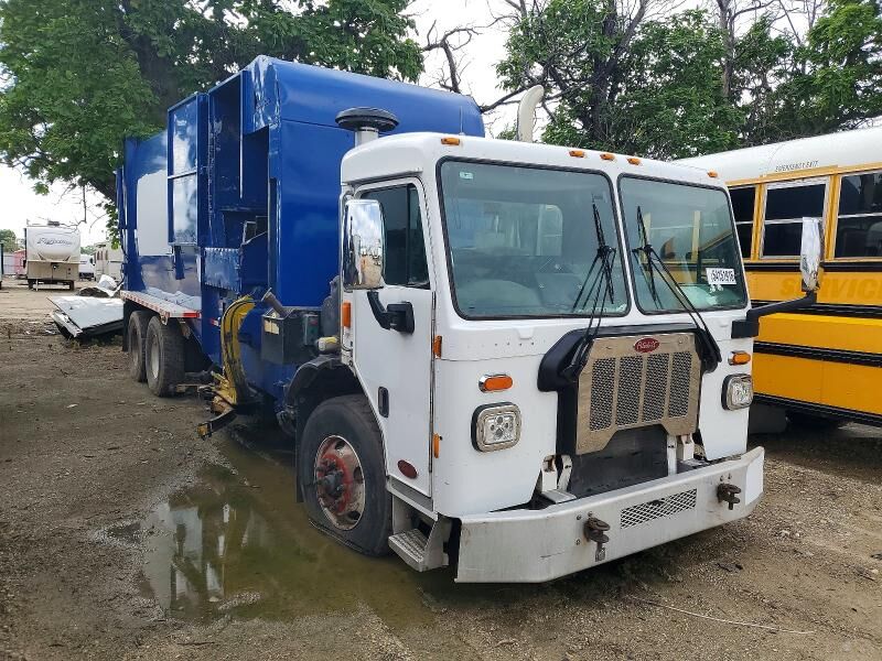 2019 PETERBILT 520