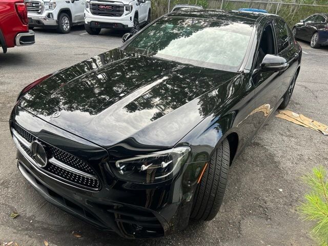 2022 MERCEDES-BENZ E-Class