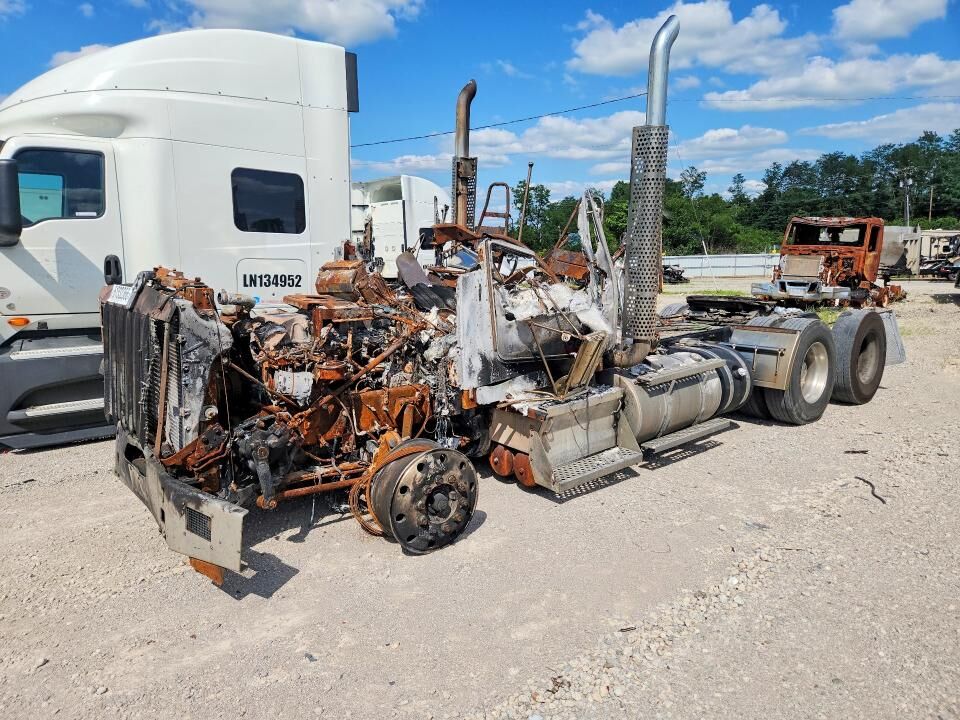 2011 KENWORTH T8 Series