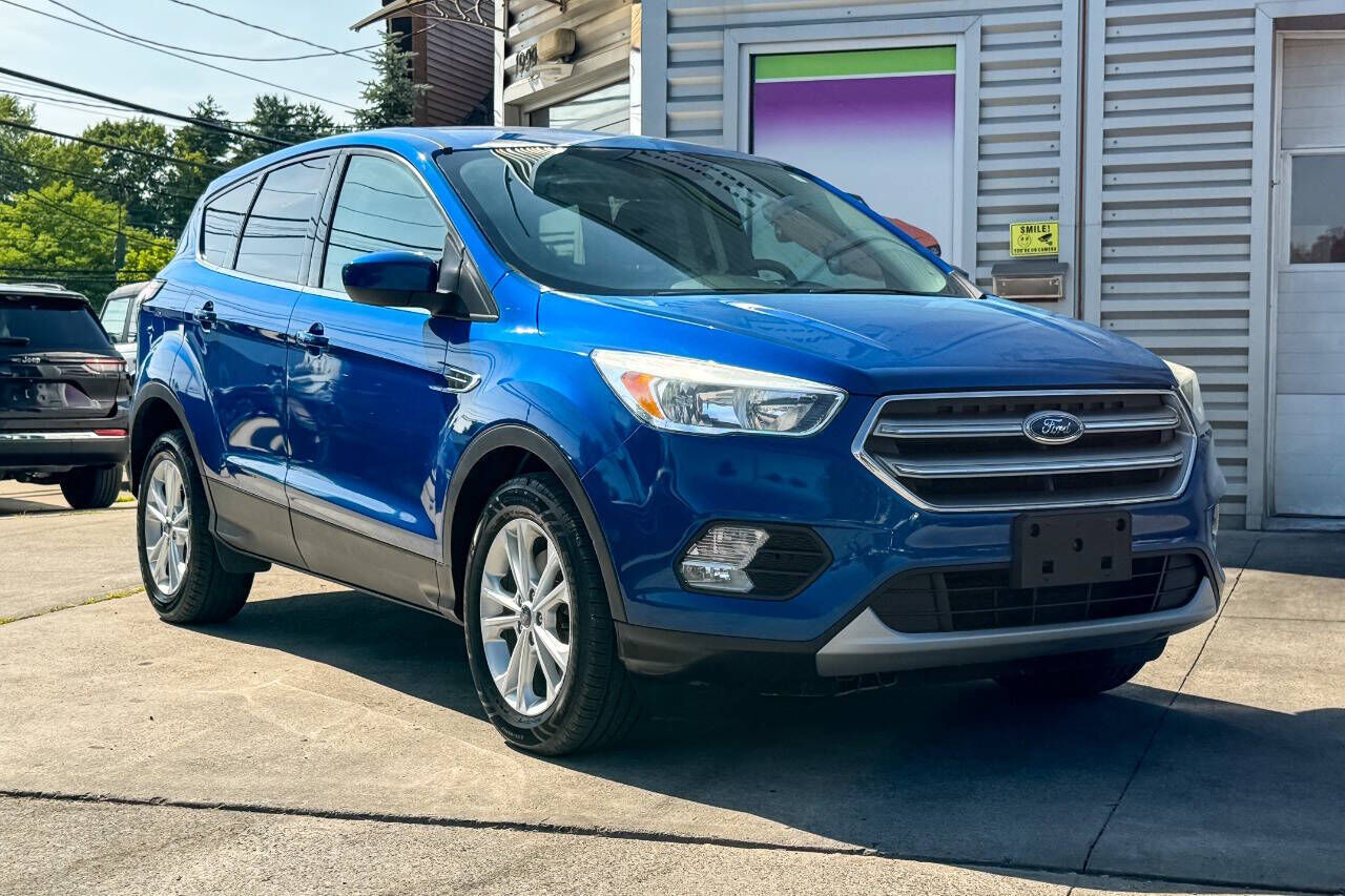 2017 FORD Escape