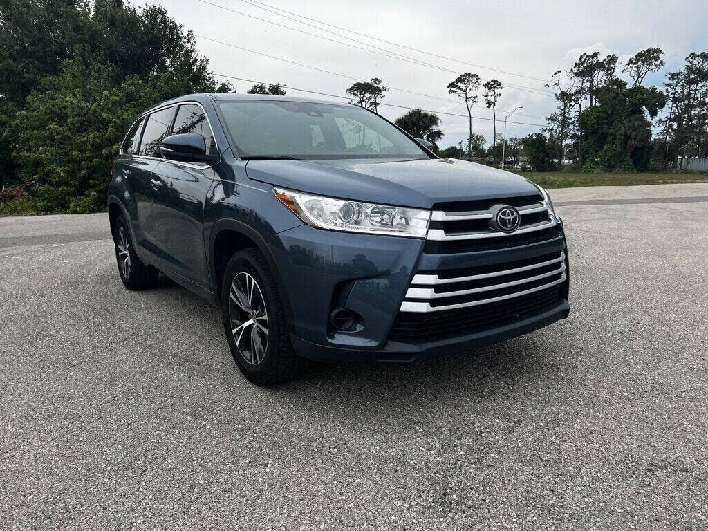 2017 TOYOTA Highlander