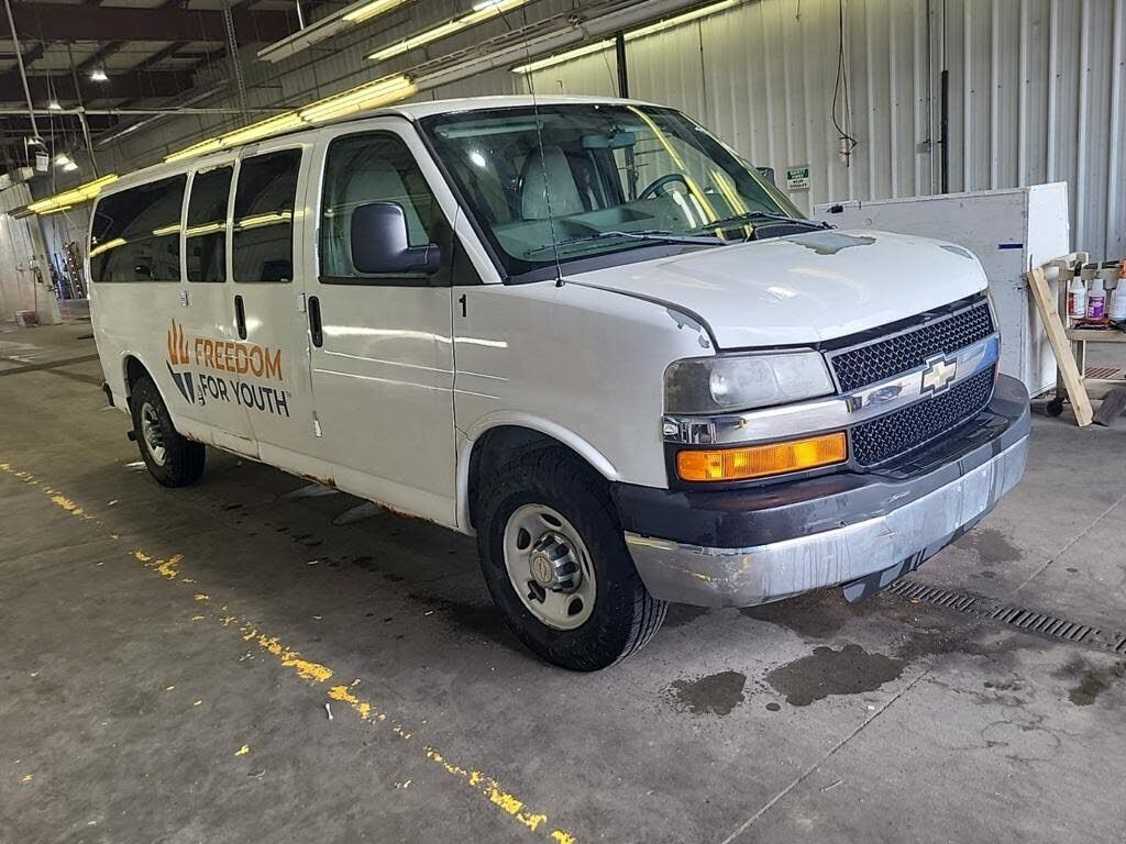 2011 CHEVROLET Express