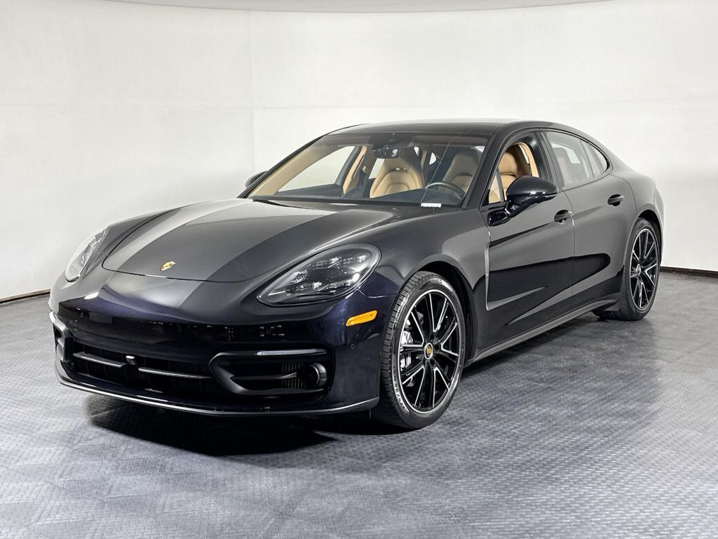 2022 PORSCHE Panamera