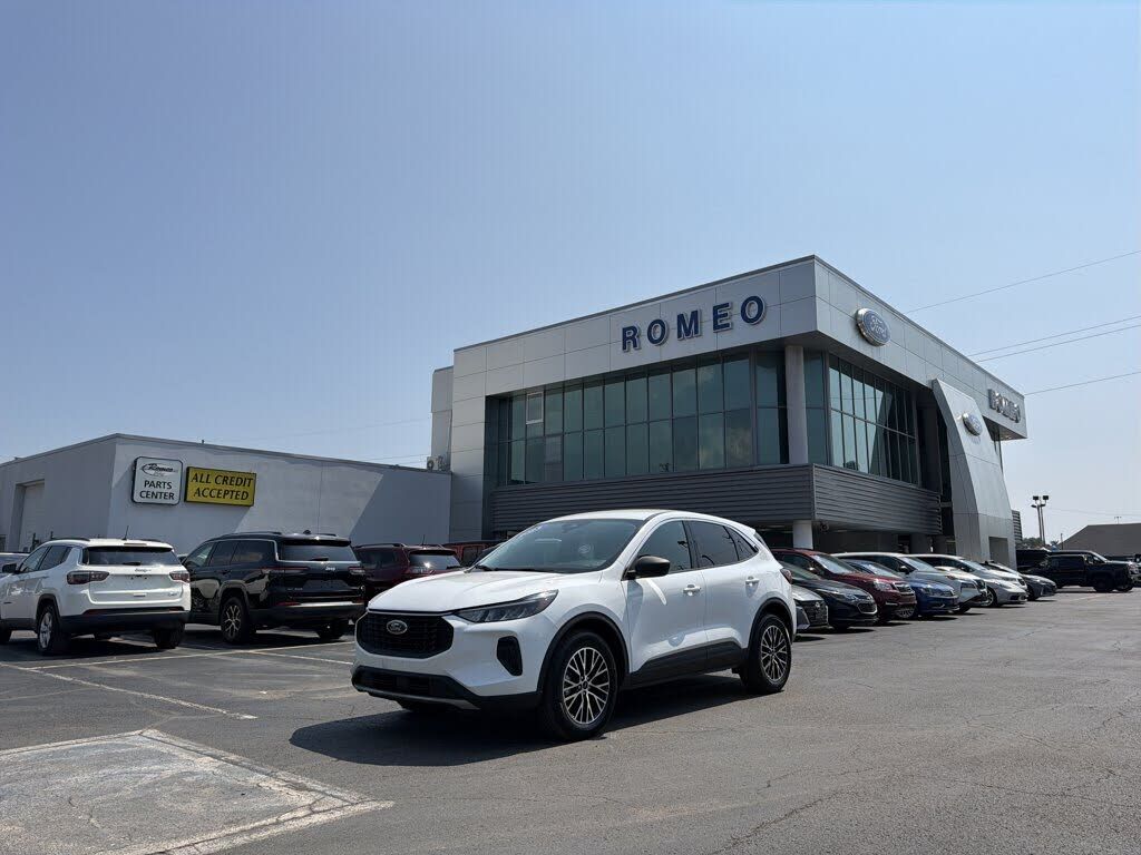 2023 FORD Escape