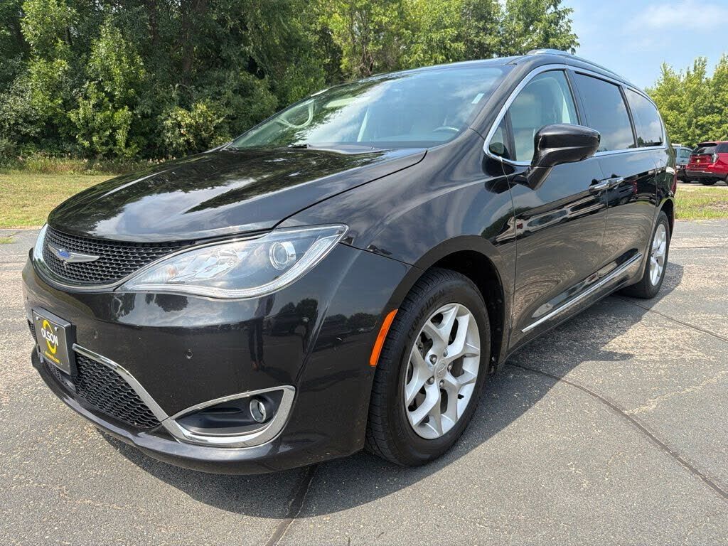2019 CHRYSLER Pacifica