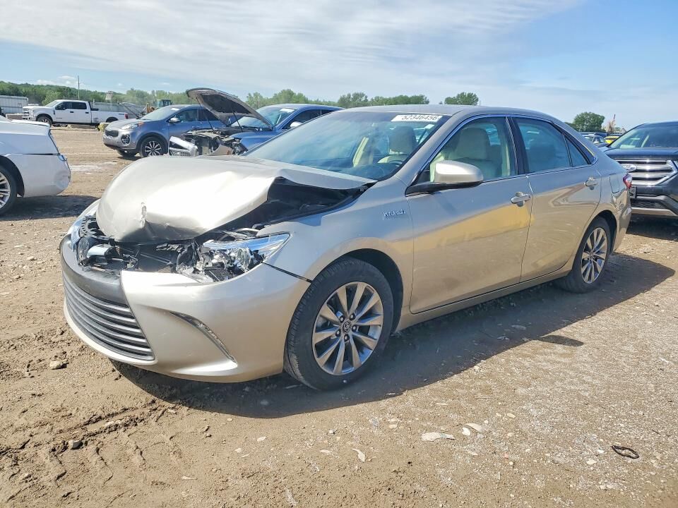 2016 TOYOTA Camry