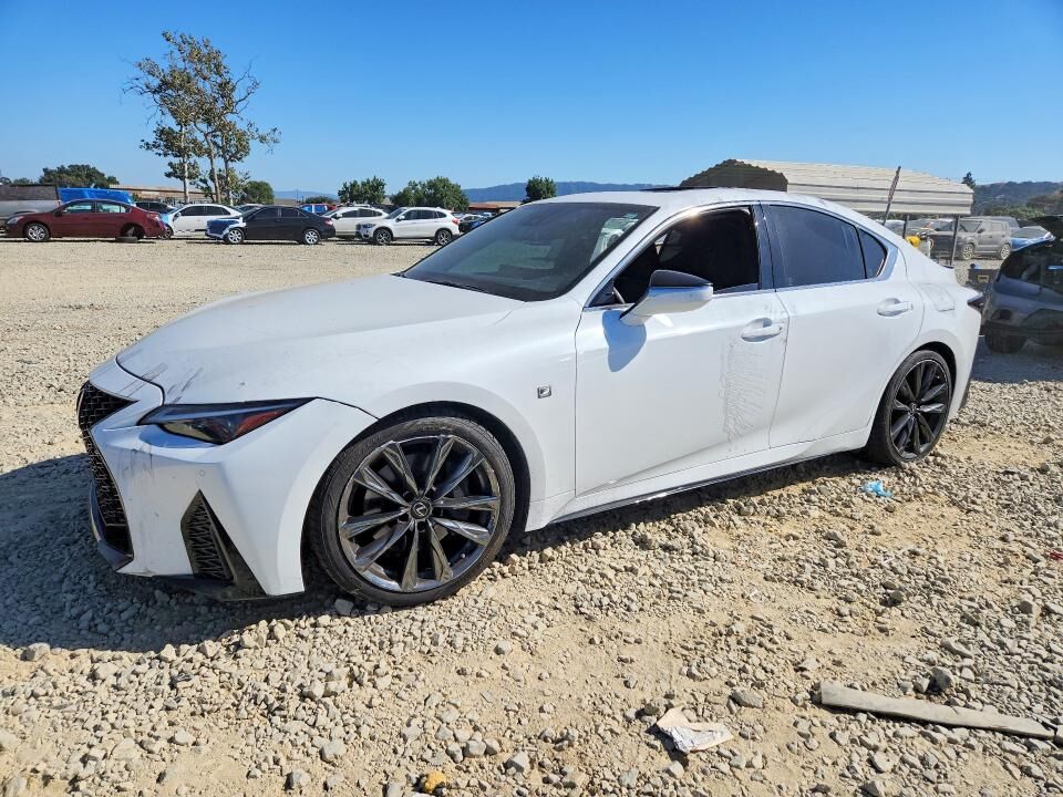 2022 LEXUS IS