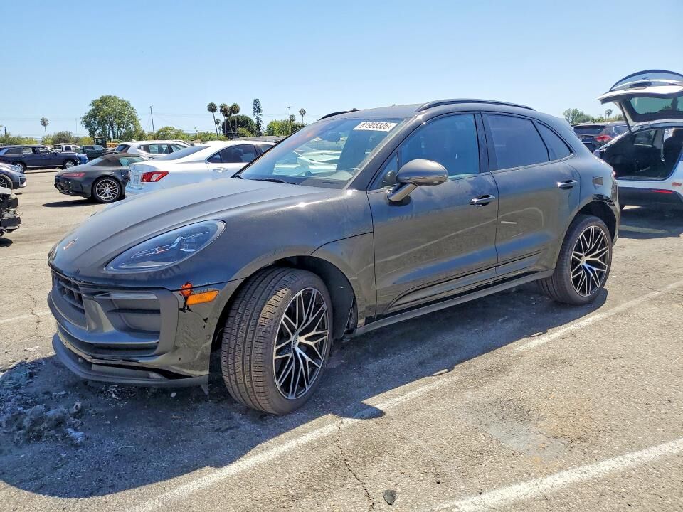 2026 PORSCHE Macan