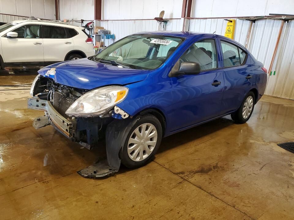 2012 NISSAN Versa