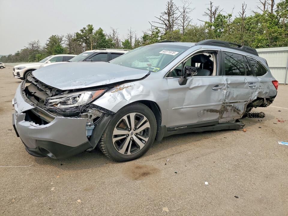 2018 SUBARU Outback