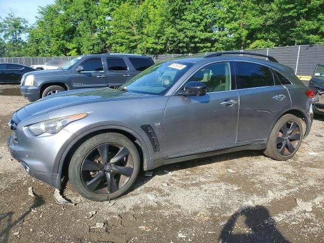 2016 INFINITI QX70