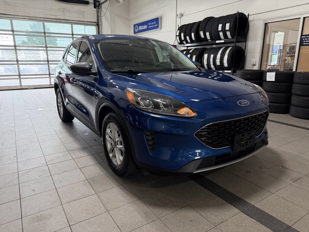 2022 FORD Escape