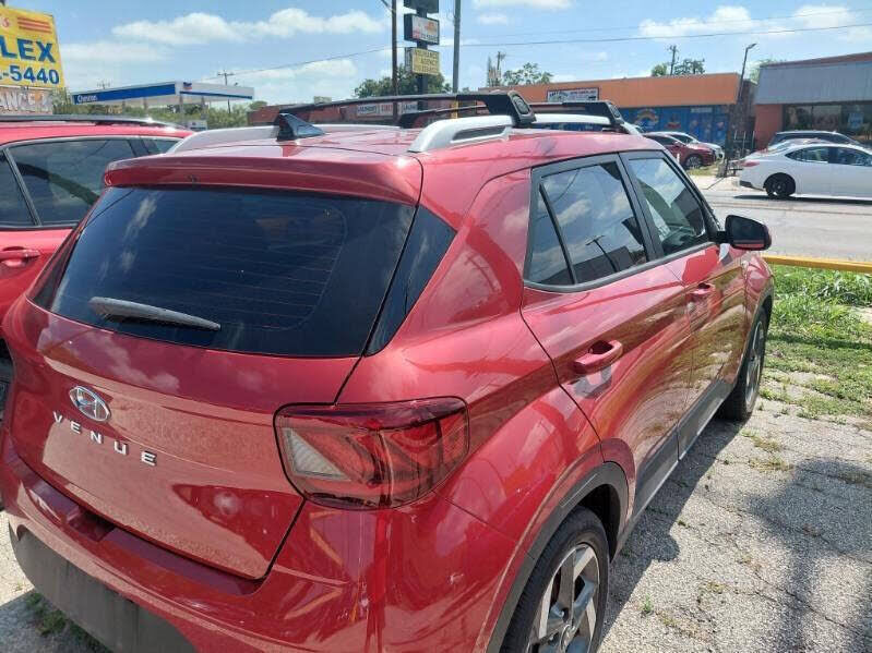 2022 HYUNDAI Venue