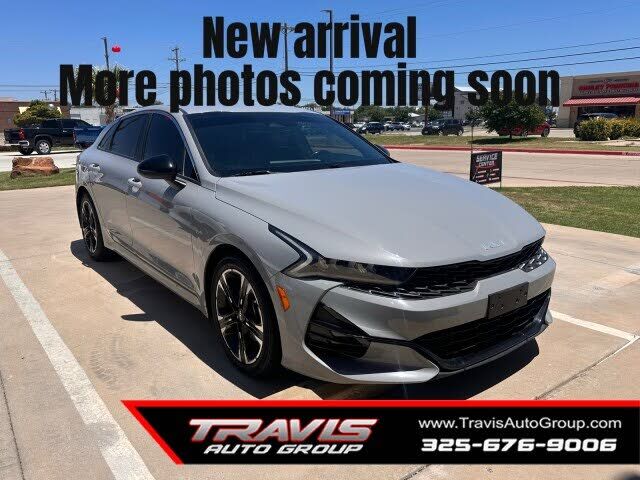 2022 KIA K5
