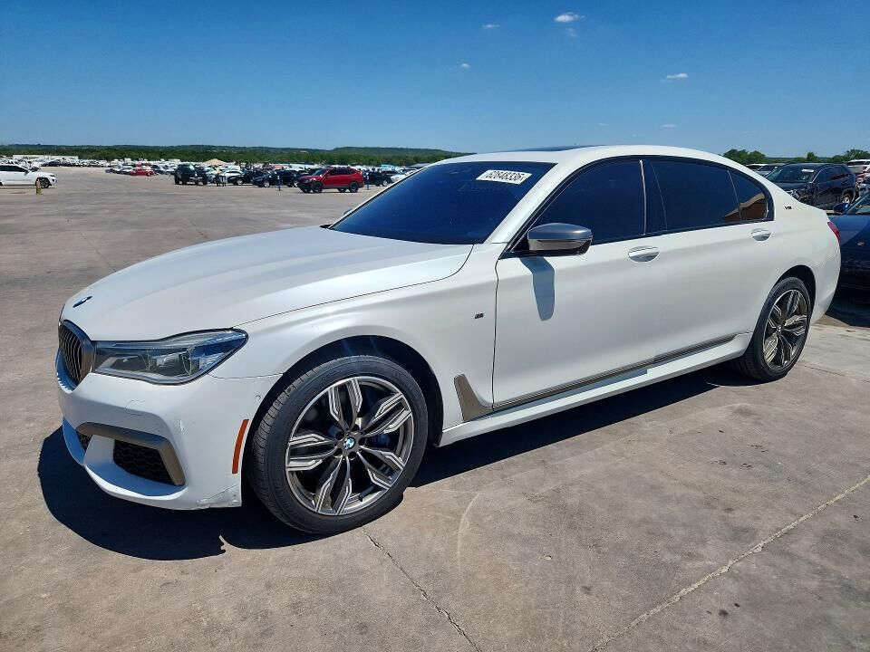 2019 BMW M7