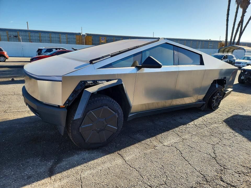 2024 TESLA Cybertruck