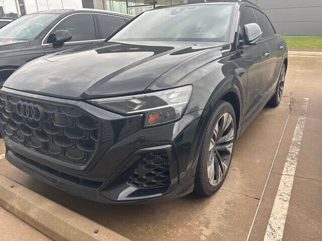 2024 AUDI Q8