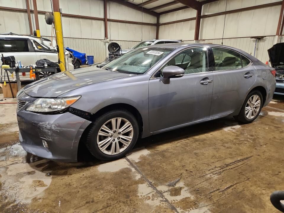 2013 LEXUS ES