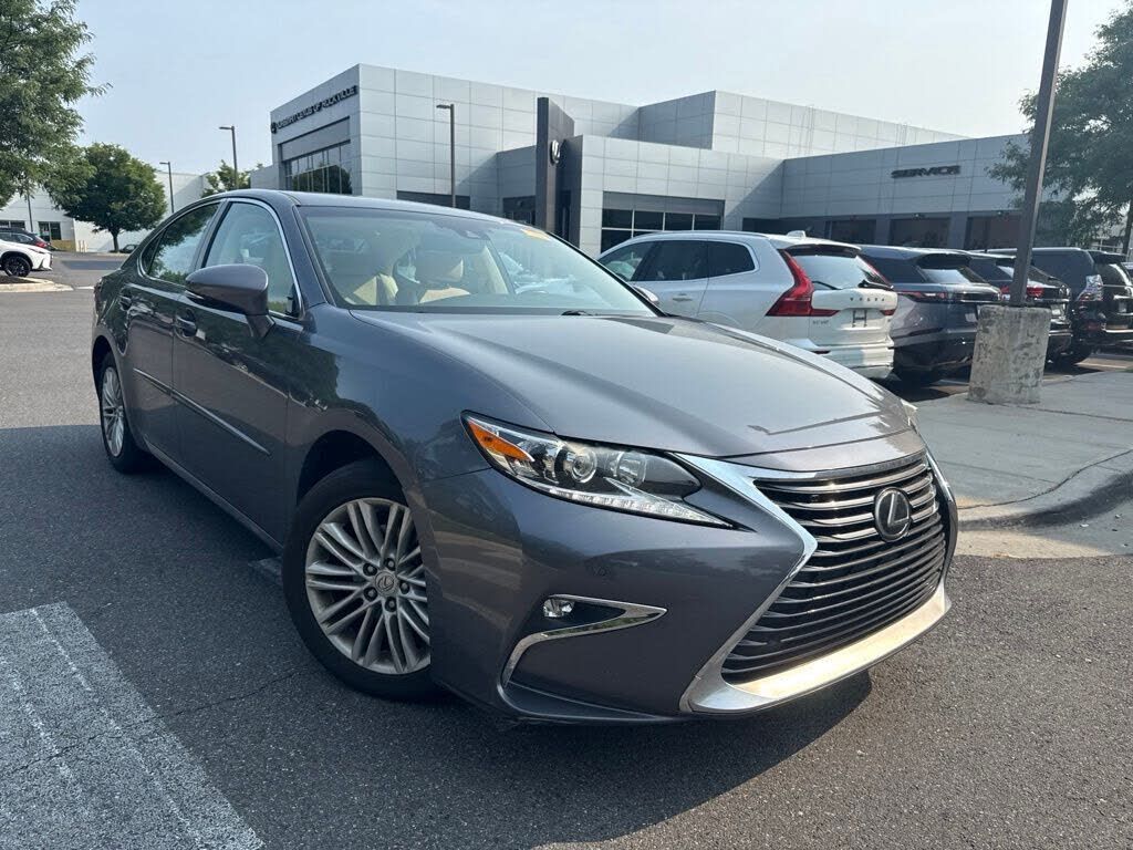 2017 LEXUS ES