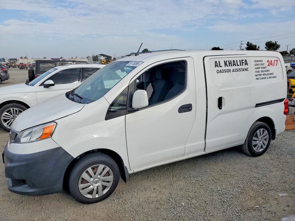 2014 NISSAN NV200
