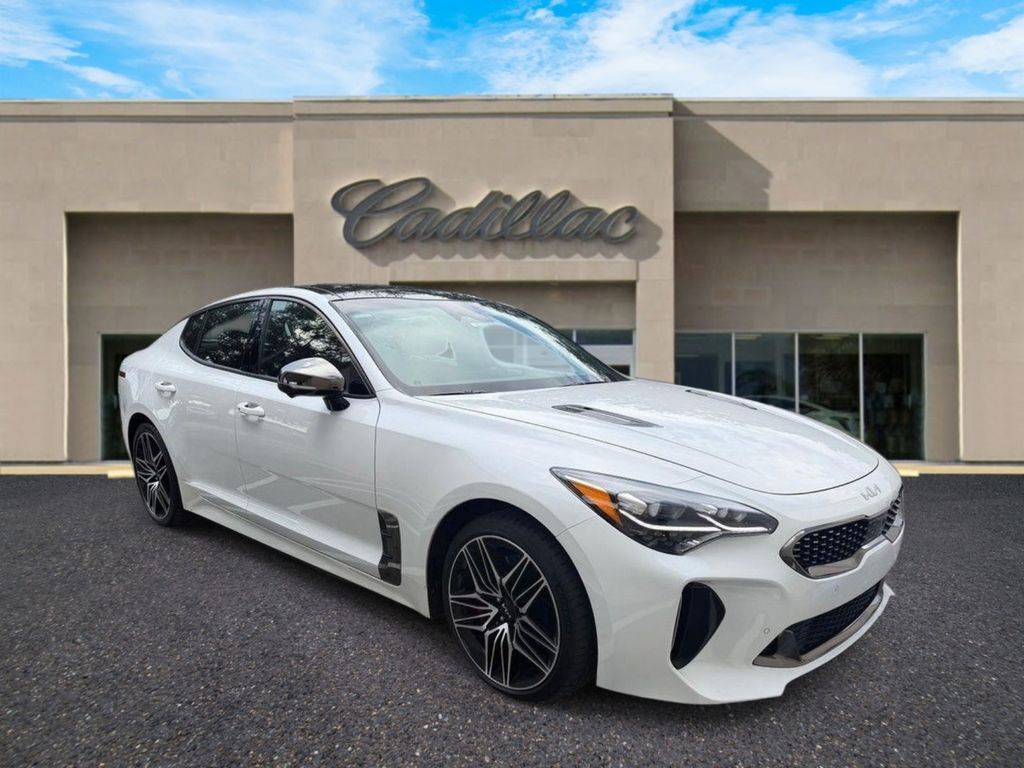 2022 KIA Stinger