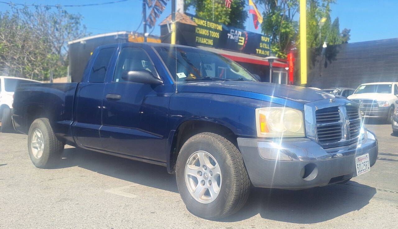 2005 DODGE Dakota