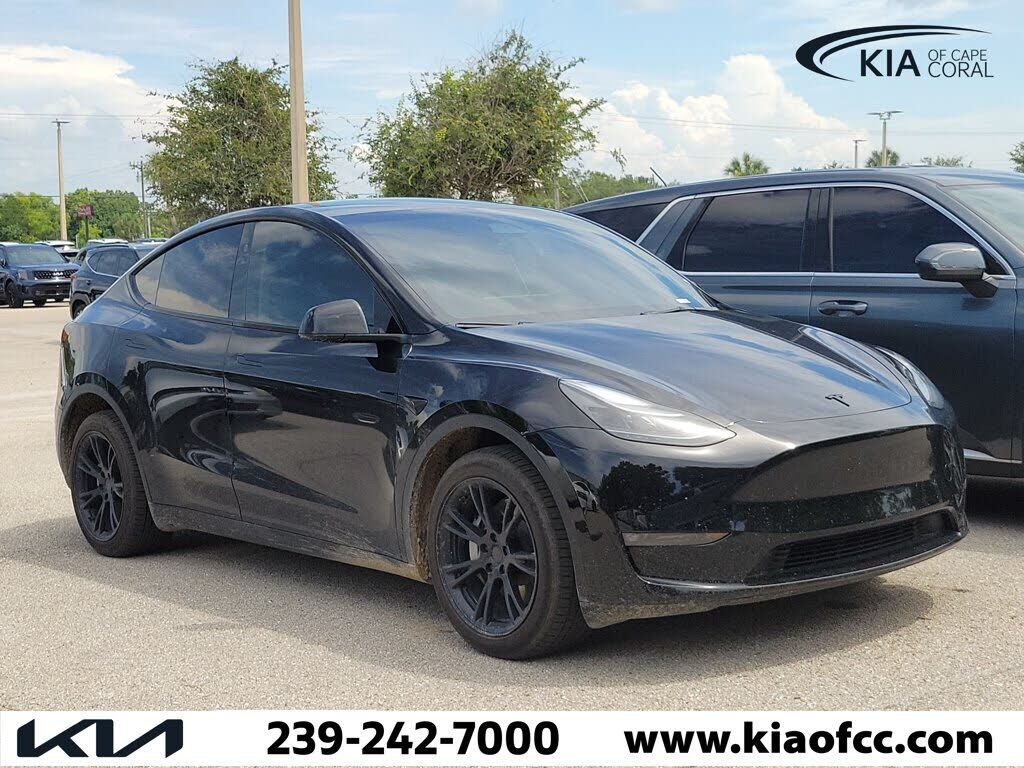 2023 TESLA Model Y