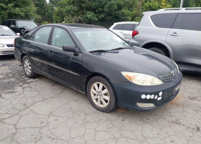 2004 TOYOTA Camry