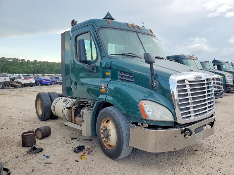 2016 FREIGHTLINER Cascadia