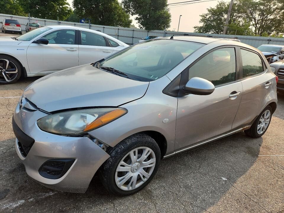 2011 MAZDA Mazda2
